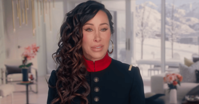 Angie Katsanevas fouille dans les looks de Lisa Barlow sur 'RHOSLC'
