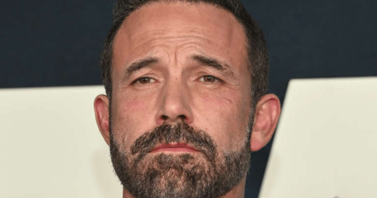 Ben Affleck découvre ce qu'Ana Navarro avait en tête pour lui