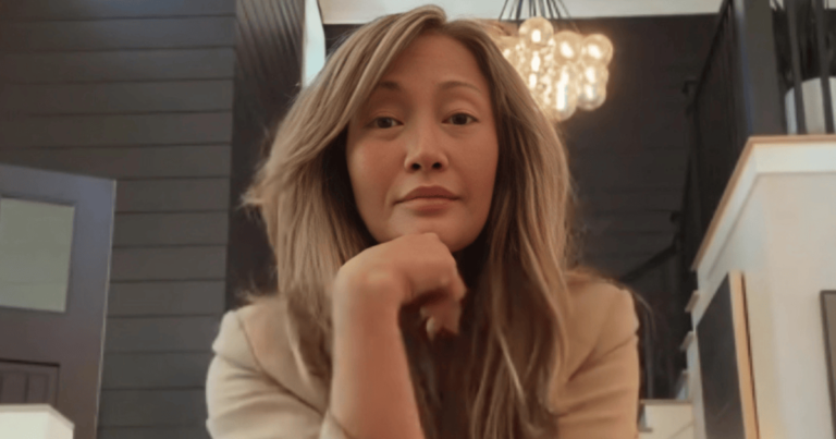 Carrie Ann Inaba prise au dépourvu par son propre slip télévisé en direct