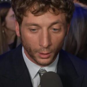 Jeremy Allen White révèle sa plus grande inquiétude en tant que père
