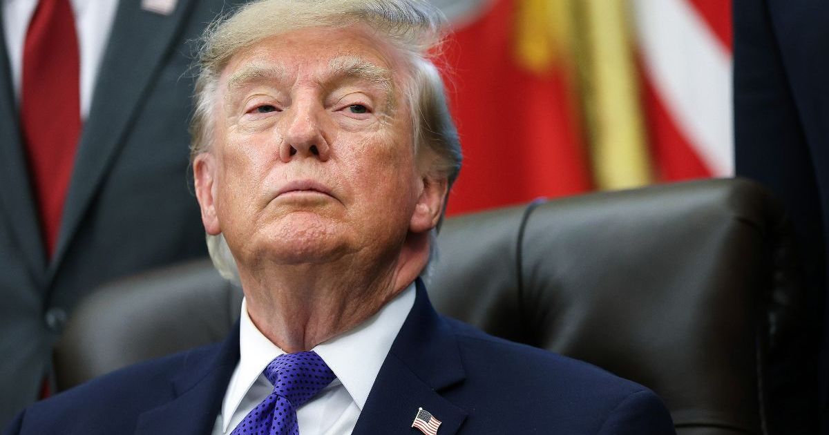 La nouvelle commande d'IA de Donald Trump s'accompagne d'un changement de nom très visible