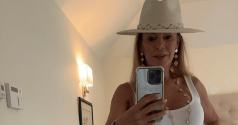 Les aveux de Ramona Singer étourdissent Sonja Morgan à la réunion « Golden Life »